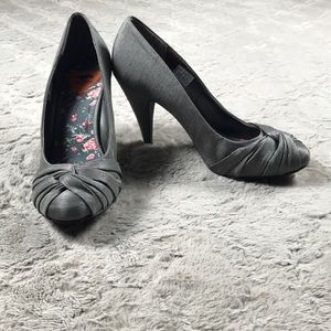 🌸Buy 1 Get 1 Free! NWOB Rocket Dog Knotted Heals